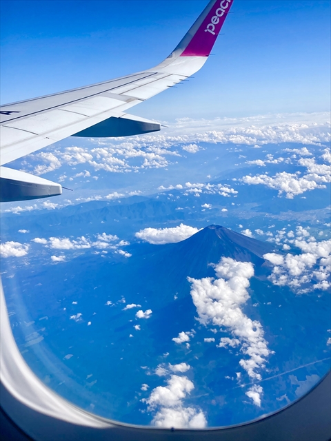 Peach 飛行機から見えた夏の富士山