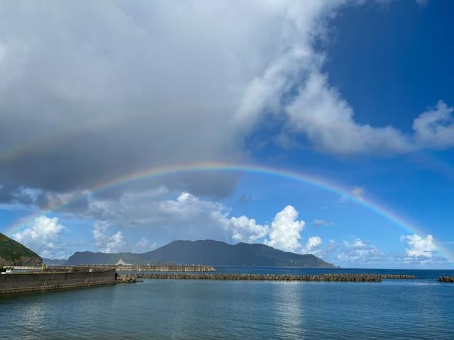 請島にかかる二重の虹