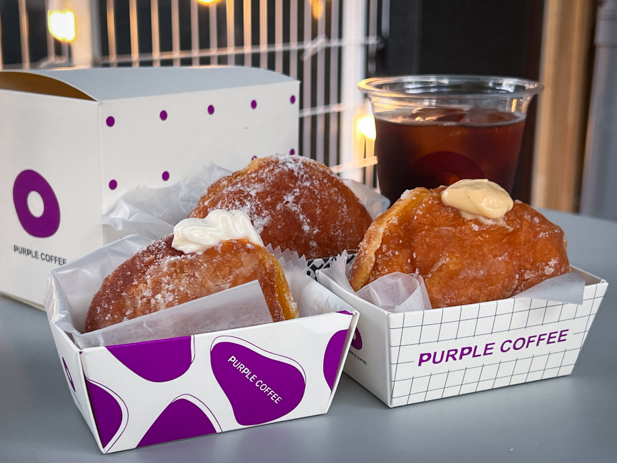 テーブルに並んだ「PURPLE COFFEE」の「3種BOX A」