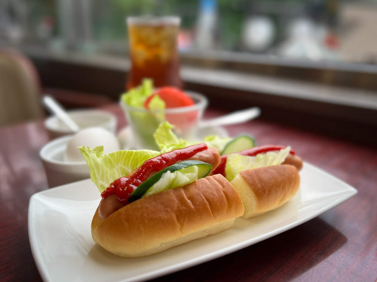 「タカセ 池袋本店」のホットドッグ