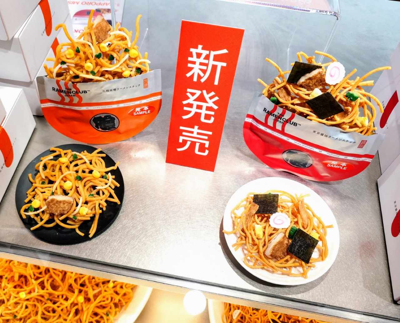 東京都千代田区・「RAMEN CLUB 東京駅店」ディスプレイ3
