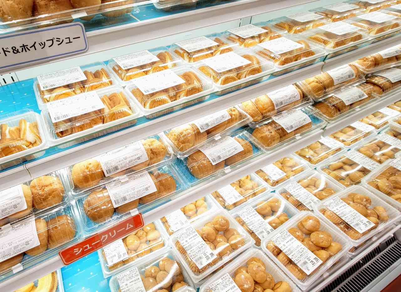 埼玉県八潮市・「モンテール スイーツストップ 八潮店」店内（工場直売店限定規格外品コーナー）