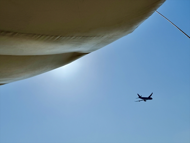 スカイヘリックス セントーサ　飛行機も見えた