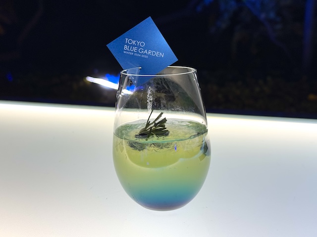 八芳園　TOKYO BLUE GARDEN 2024-2025 ライトアップ　GARDEN BAR ノンアルコールカクテル