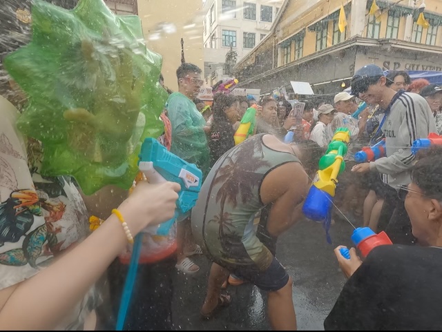 GoPro 旅の便利アイテム　水濡れ 水掛け祭り