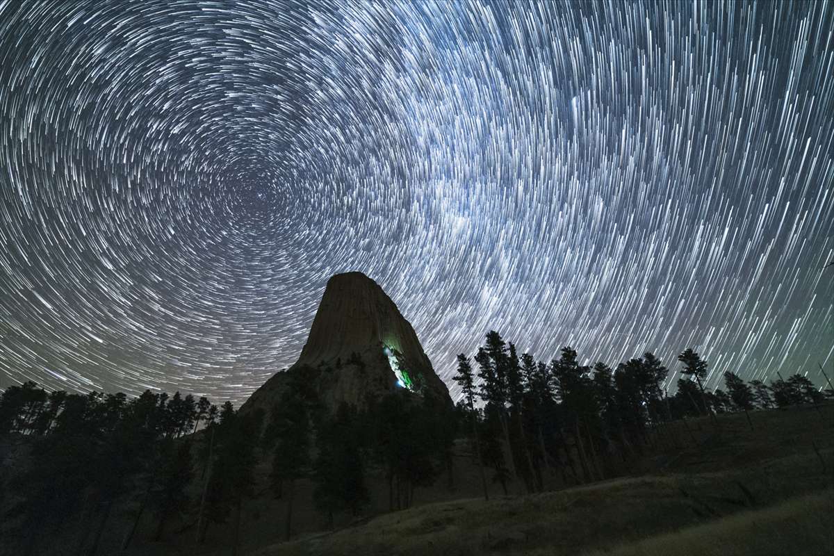 デビルスタワー　星空