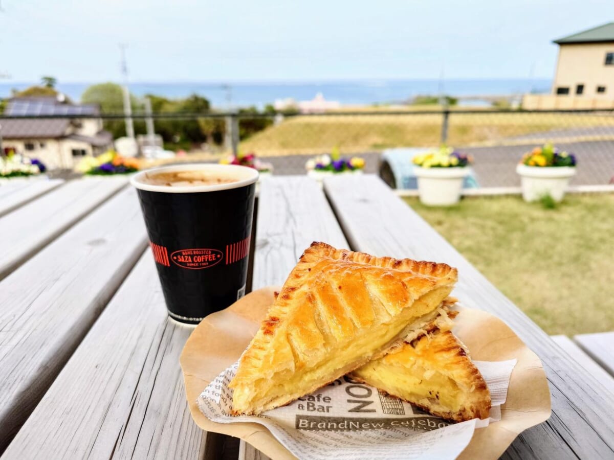 茨城県ひたちなか市・「ほしいも神社」境内のカフェ「cafe kuil」ポテトパイ2