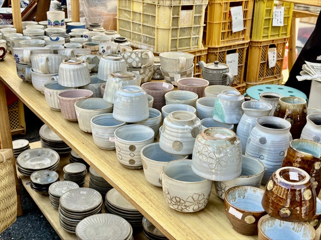 【「春の益子陶器市」現地速報】人気作家のテント・無料駐車場はどこにある？自分だけの器探しの旅へ｜栃木県