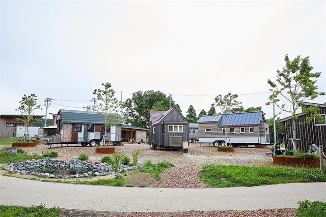 TINY HOUSE VILLAGE