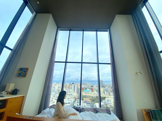 HOTEL STRATA NAHA ホテル ストレータ那覇 天空の展望台ホテル　絶景ホテル　パノラマスイート