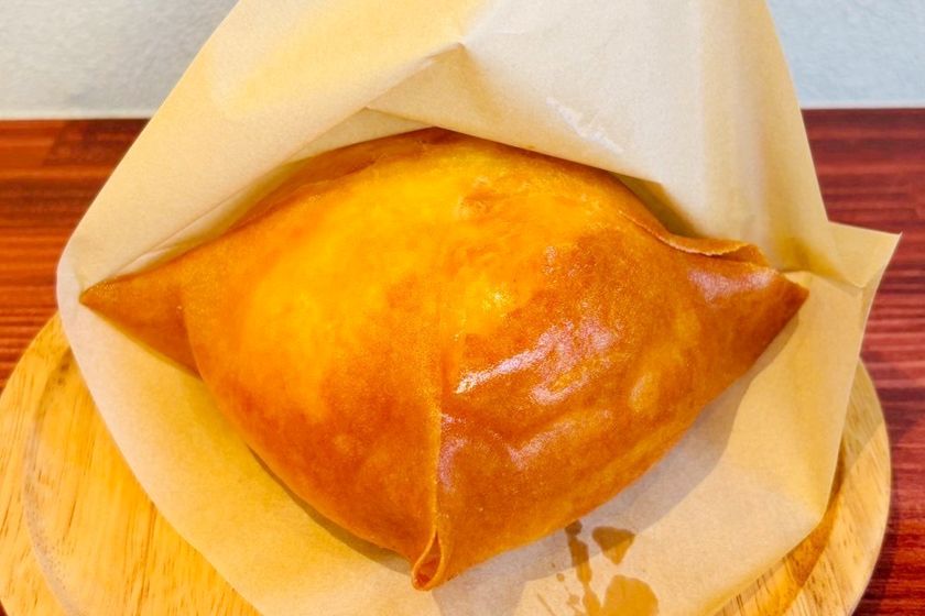 豚まんの聖地・大阪に豚饅茶屋「花花＜ふぁーふぁー＞」復活開店！一番人気「揚げ豚まんじゅう」は必食