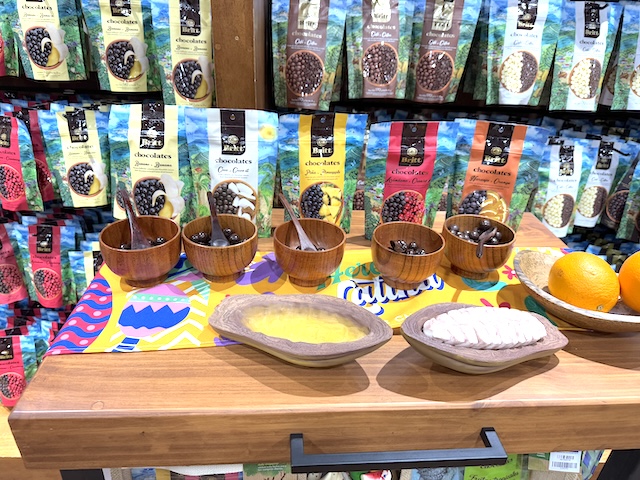 コスタリカ　コーヒーツアー　Britt 人気　お土産　試食