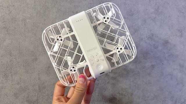 重さ99gの軽量ドローン・HOVERAir X1 Smart】まさに空飛ぶ専属
