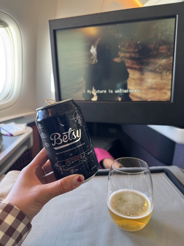 キャセイパシフィック　ビジネスクラス　アリアスイート　キャセイ　クラフトビール