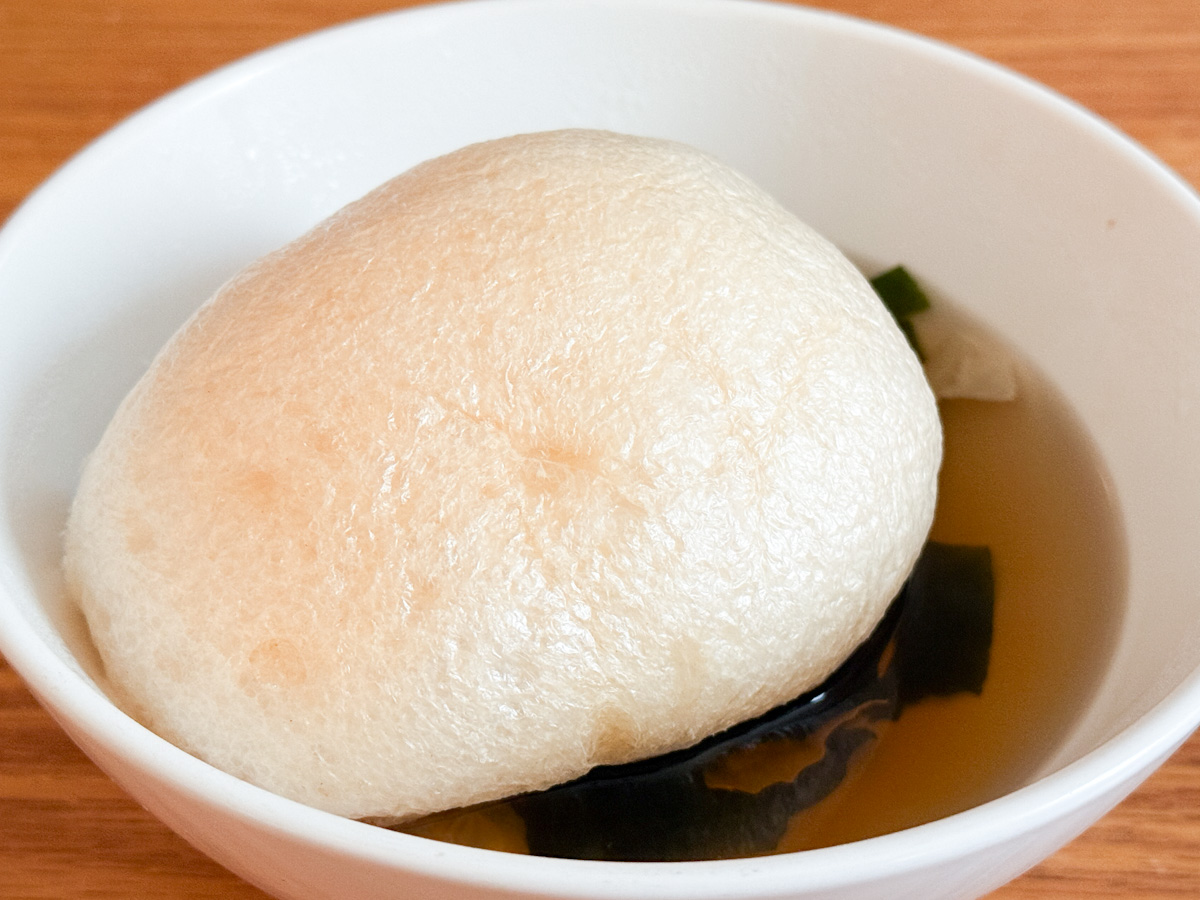 お吸い物に乗せた「たま麩」
