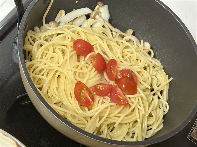 ビタちくカルボ スパゲッティとトマト
投入