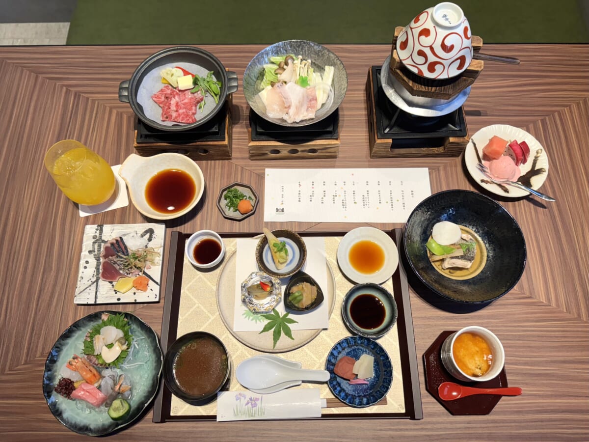 南紀白浜四季折々の高級食材を使用した会席料理