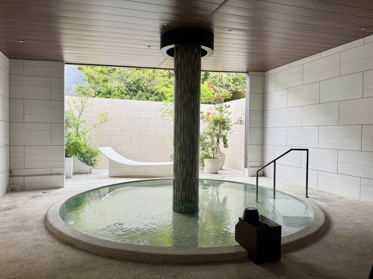 「FIVE SPRING RESORT THE SHIRAHAMA」大浴場外湯
