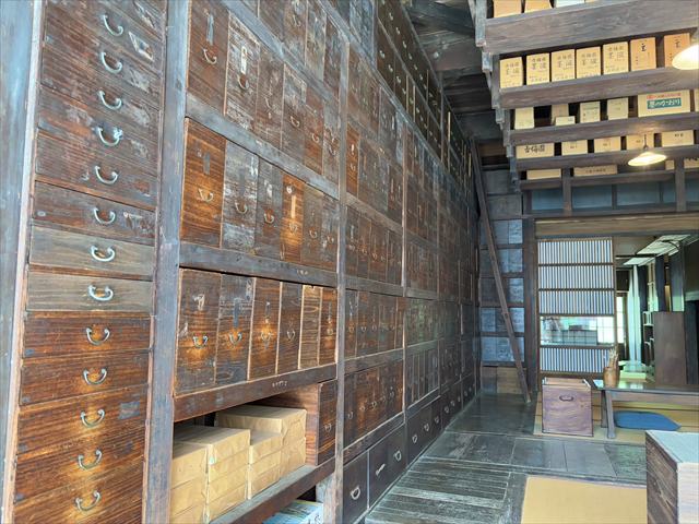 武居三省堂（文具店）の店内