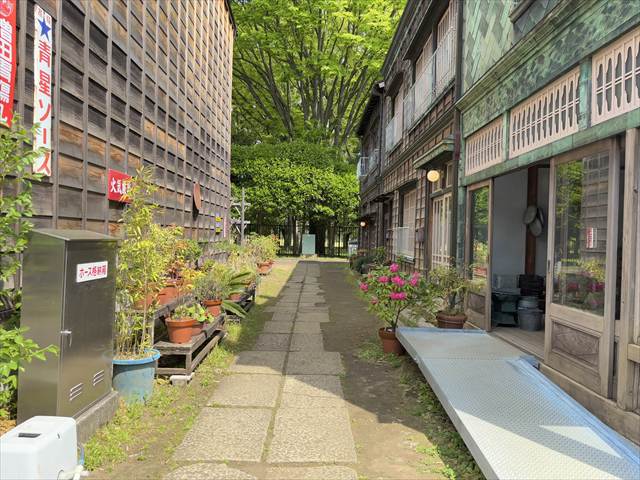下町中通りの路地