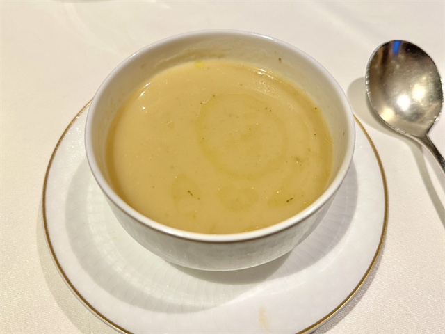 ブリタニアレストラン夕食 牛テールスープ