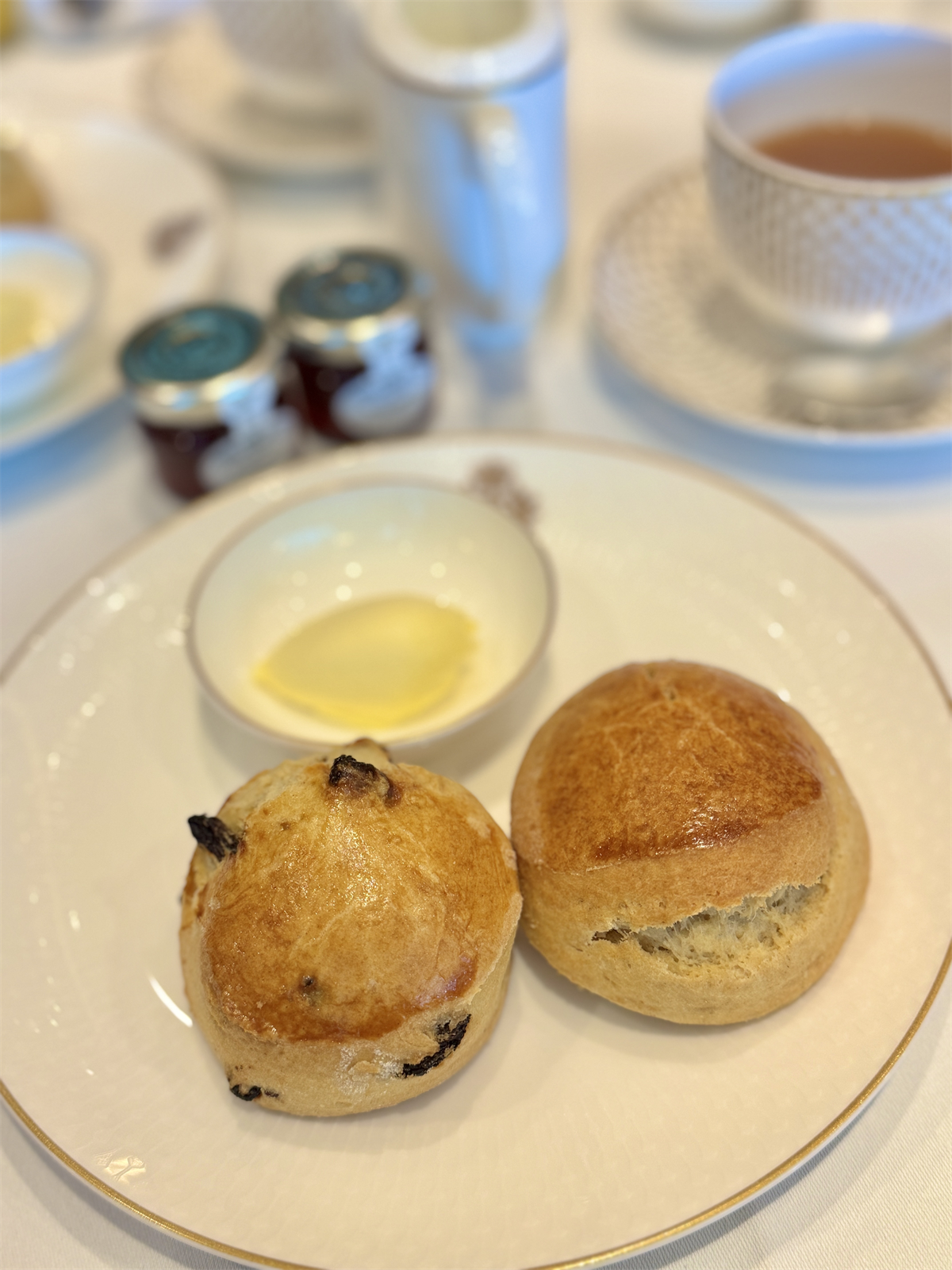 【クイーン・エリザベス乗船記】船内で楽しめる食事ってどんなの？アフタヌーン・ティーのスコーンは何度でも食べたい！