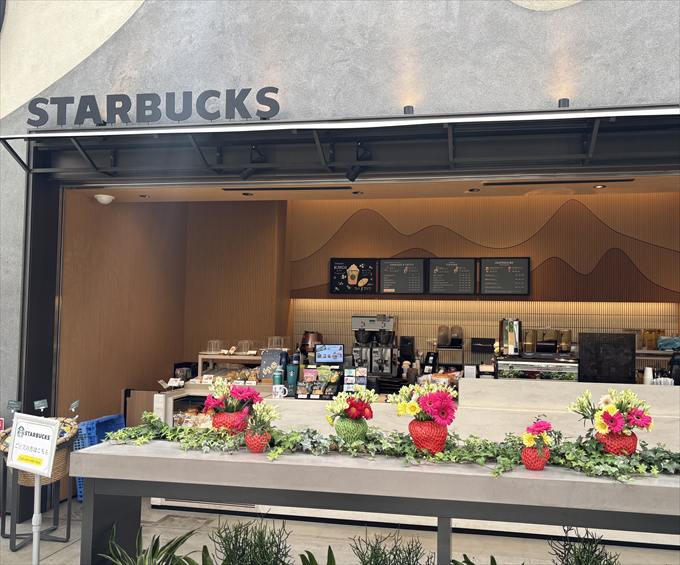 スターバックスのカウンター
