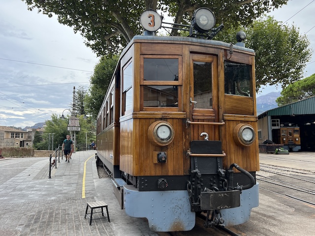 マヨルカ島　木製電車　ソリェル鉄道　スペイン　最古