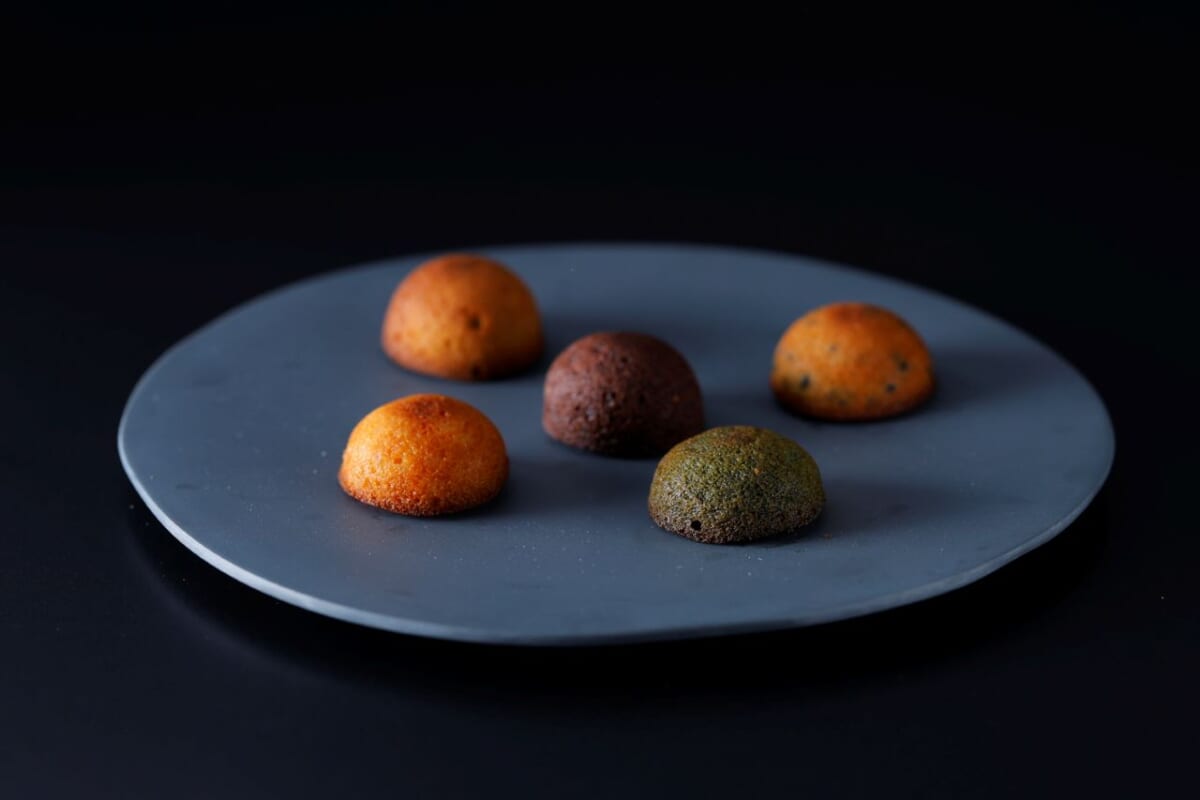 【京都・下鴨茶寮の新しい和スイーツ】フィナンシェ「五味の杜＜ごみのもり＞」がオンラインに登場！コース料理のデザート「抹茶テリーヌ」も