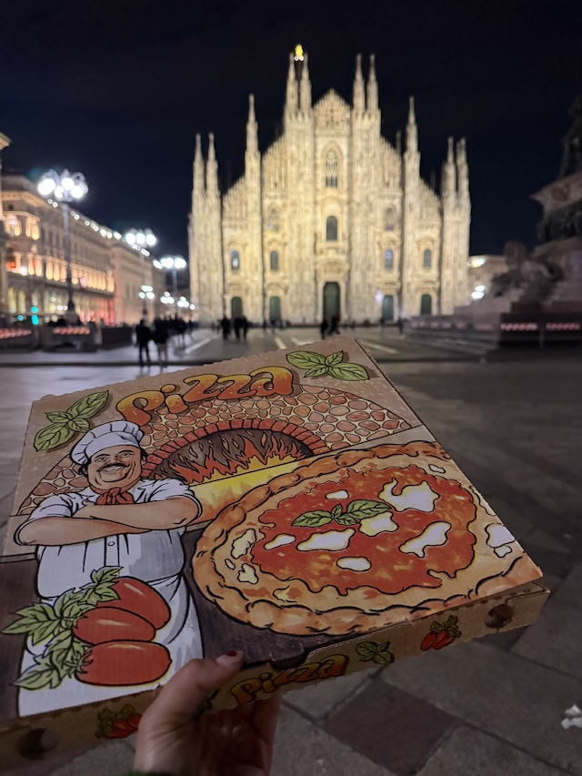 旅の裏技　イタリア　コスパ良く　席料　テイクアウト
