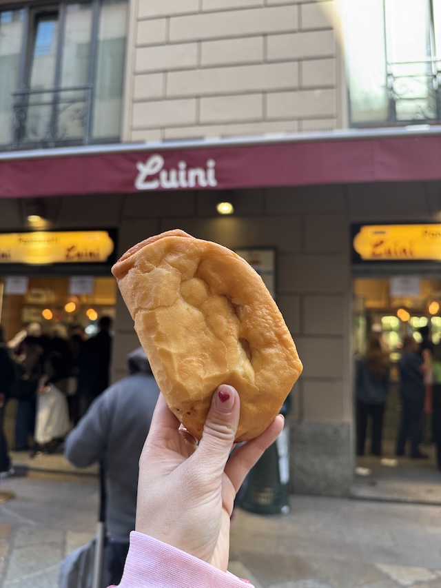 旅の裏技　イタリア　コスパ良く　席料　テイクアウト　スーパー