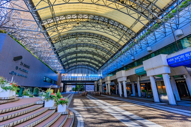 週末朝市が楽しい！海外観光客からも大人気の、都内で楽しめる大型マルシェ5つ　アークヒルズ　ヒルズマルシェ