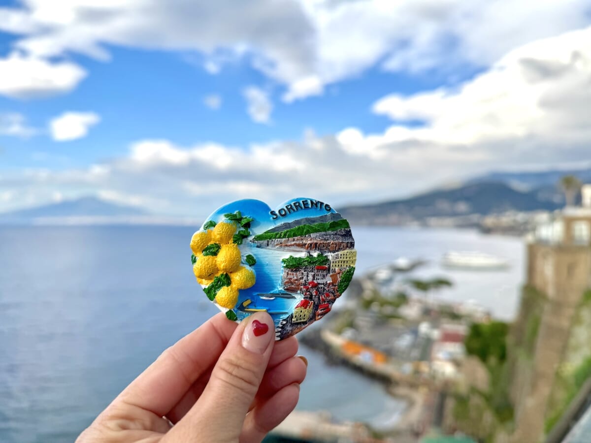 たった7ユーロで南イタリア満喫！ヴェスヴィアーナ鉄道で行くポンペイ遺跡とソレント日帰り旅