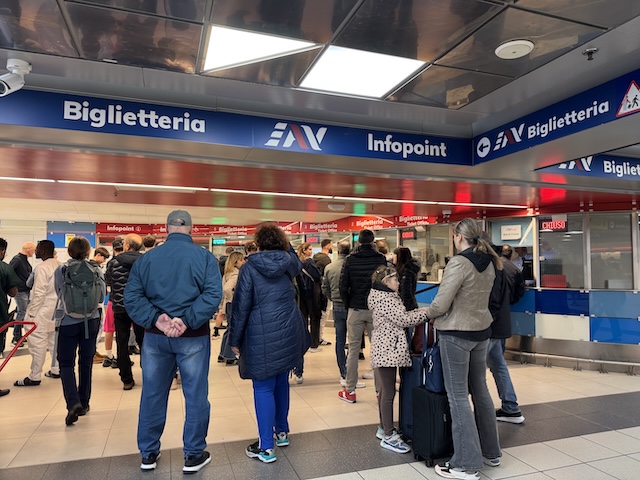ヴェスヴィアーナ鉄道 ナポリ　イタリア　周遊　チケット