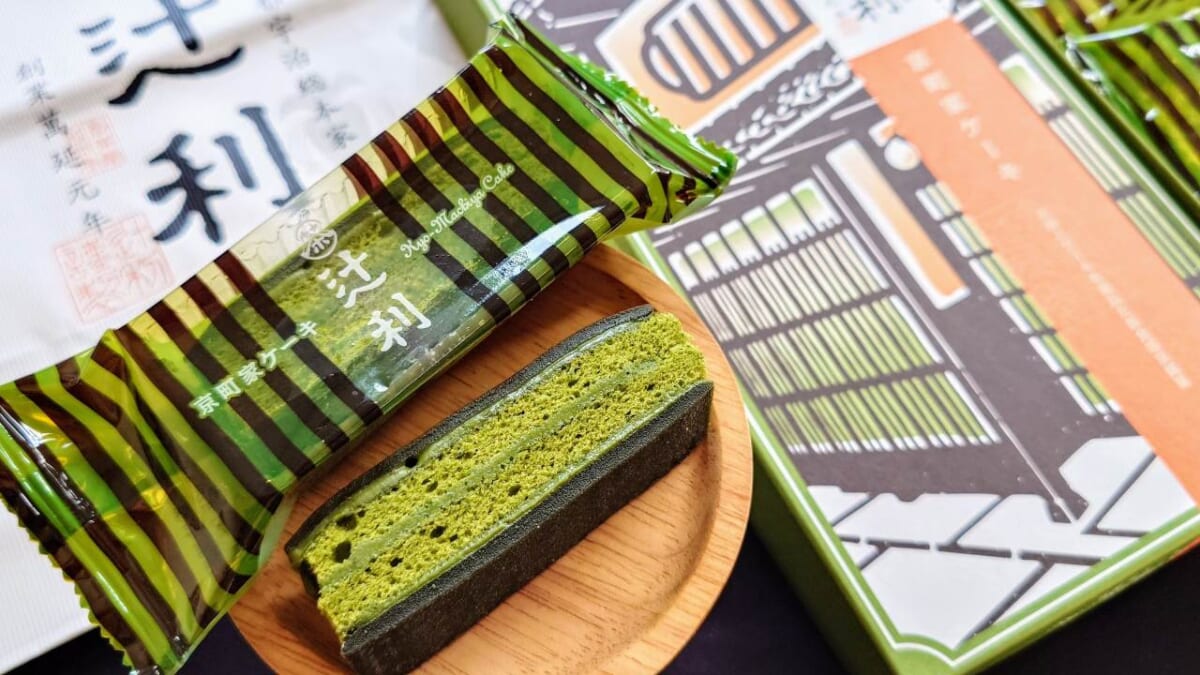 【大人に推したい京都土産】お餅シートとケーキで新食感！抹茶薫るシックなスイーツ「京町家ケーキ」実食レポ