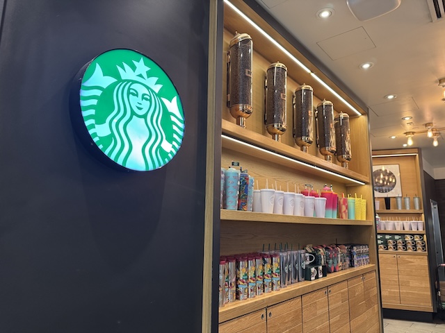 ロサンゼルス　国際空港　スターバックス　限定グッズ　ターミナルごとの店舗