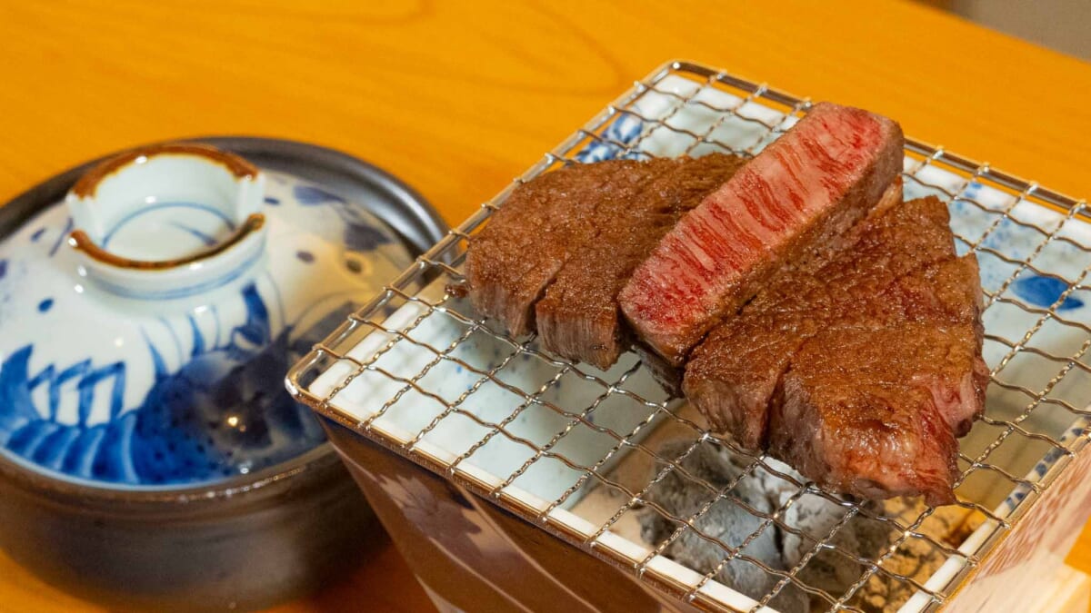 【朝から黒毛和牛を堪能！】築地「焼肉 番手十番」の贅沢すぎる高級朝食御膳で極上の和牛体験を！