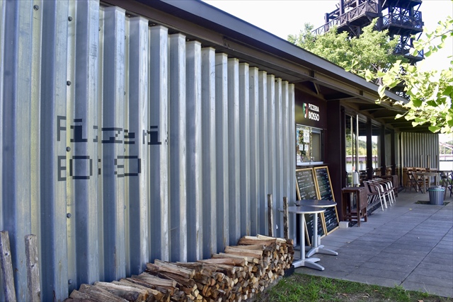 PIZZERIA BOSSO 外観