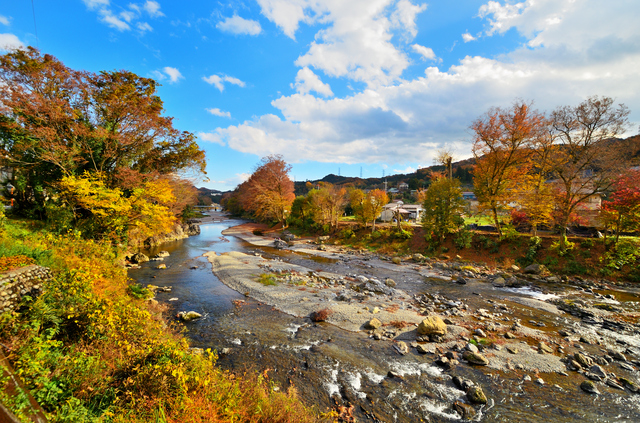 秋川渓谷の秋の風景