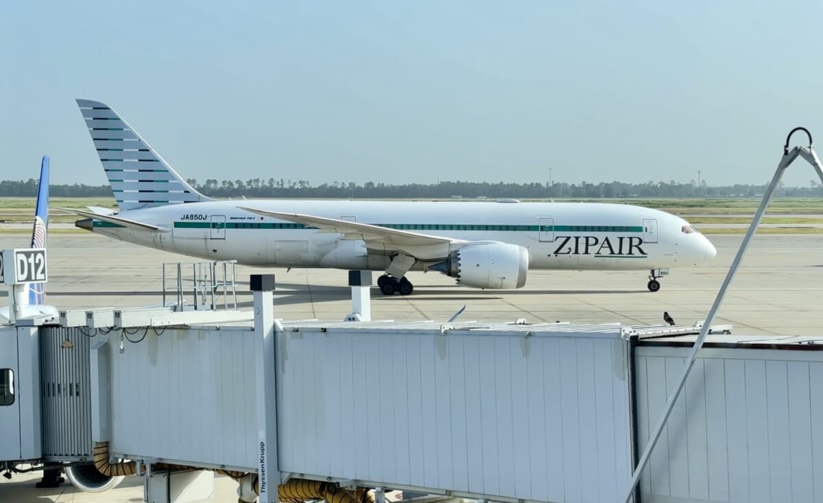 ヒューストン空港に姿を見せたZIPAIR Tokyoのボーイング787-8