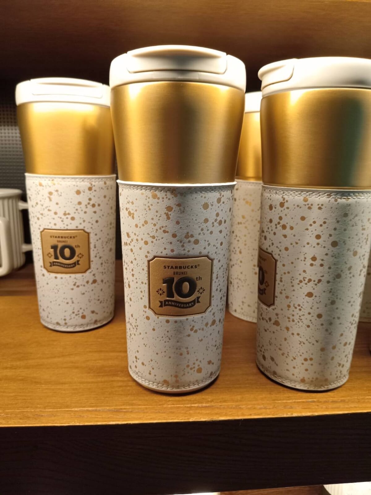 ブルネイ スタバ 限定 グッズ ゴールド お土産