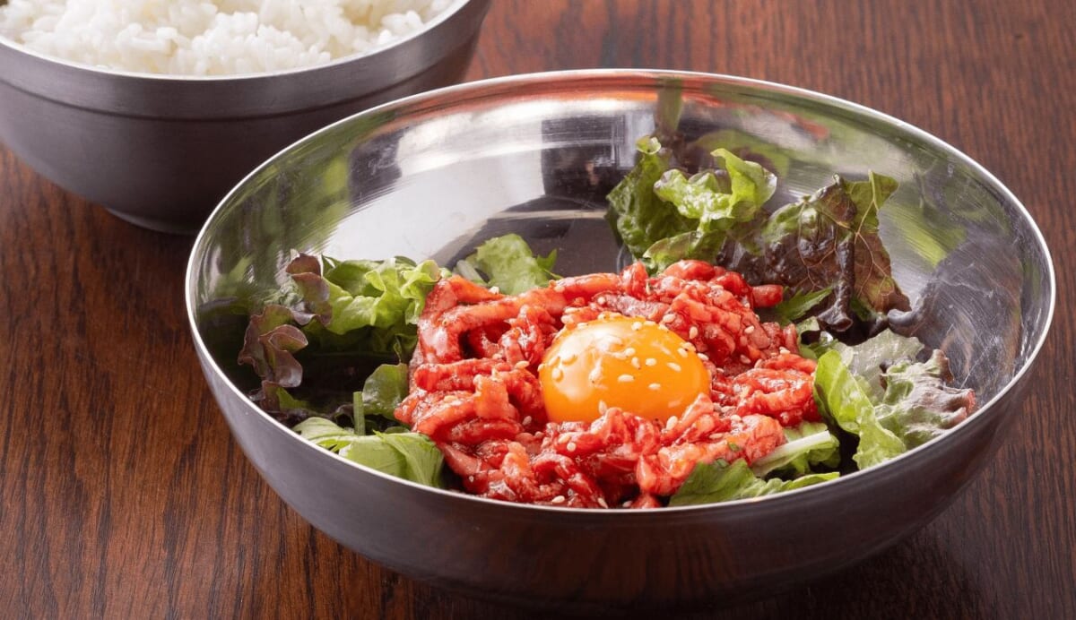 【和牛ユッケに特製ソースを絡めた「ユッケビビンバ」登場】極上生タンで話題の人気店「炭火焼肉みさも」で｜石川県金沢市