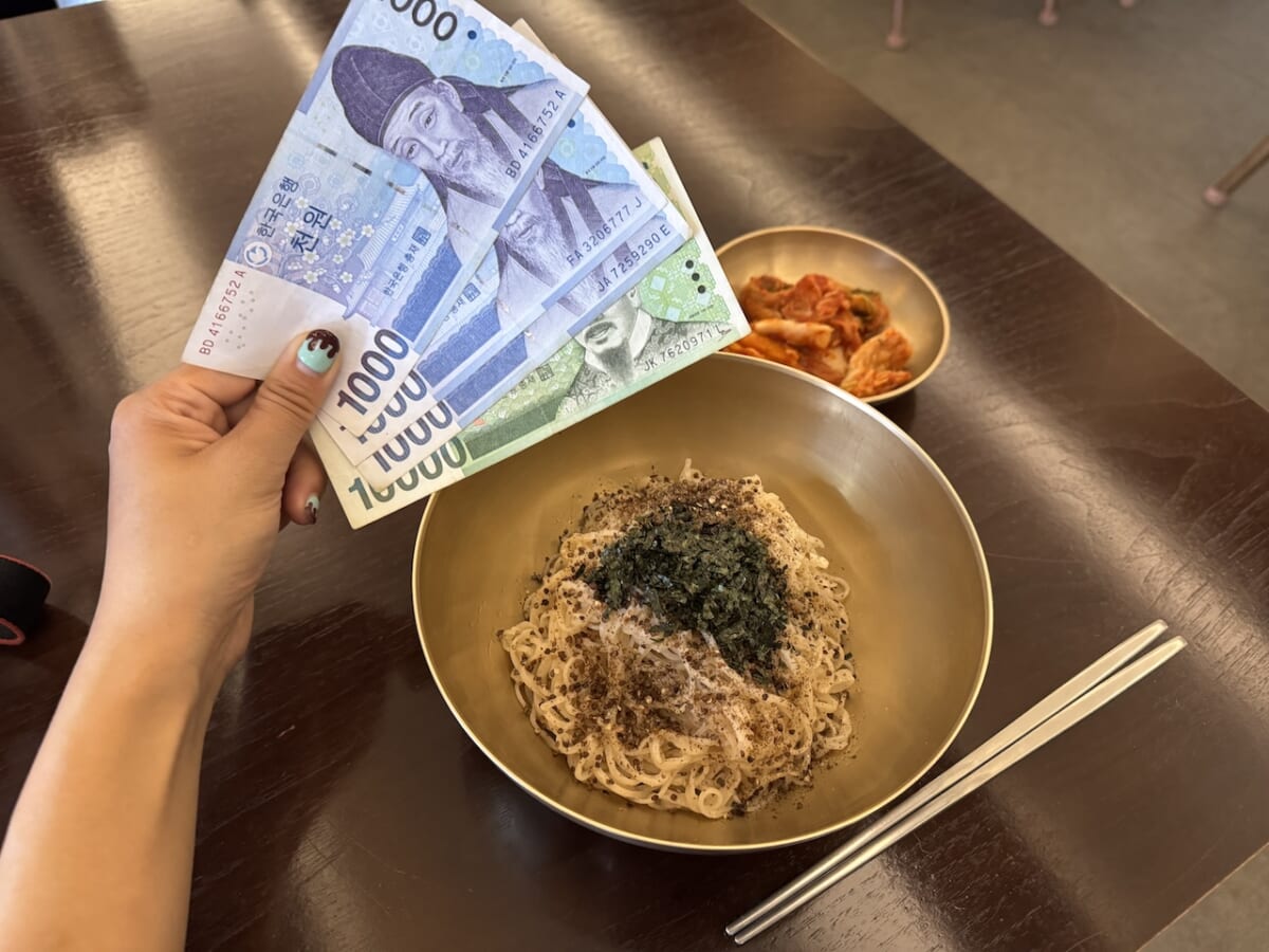 ミョンソウル　ミシュラン　ソウル　エゴマ麺