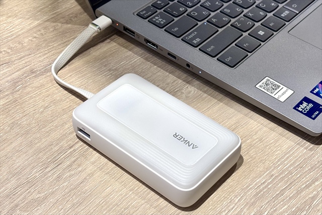 Anker Zolo Power Bank　パソコン