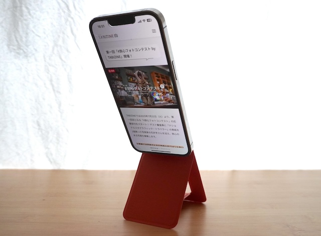 旅も日常も！スマホ生活の万能アイテム「MOFT 8-in-1スタンド」を使ってみた　手元撮影角度