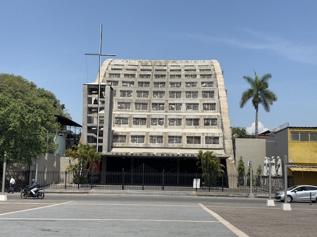 Iglesia El Rosario エルサルバドル　教会　絶景　外観