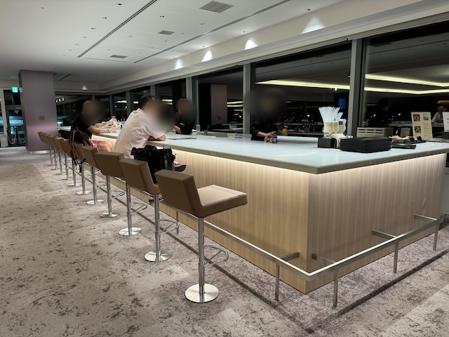 ＡＮＡ　羽田空港　第２ターミナル　国際線　ラウンジ　攻略　バーカウンター