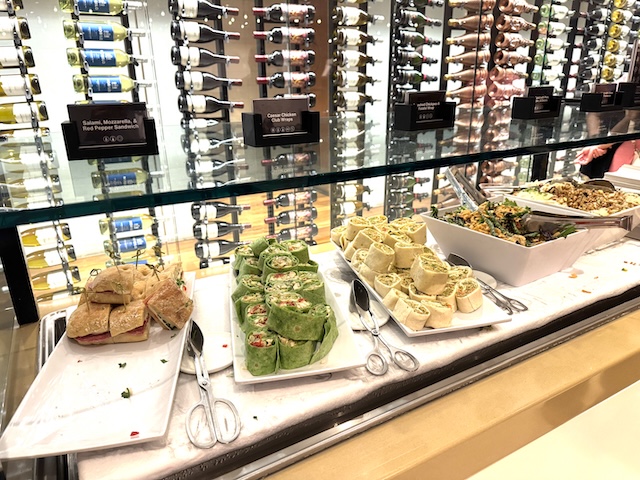 ロサンゼルス国際空港 スターアライアンス・ラウンジ　屋外テラス　受賞　食事