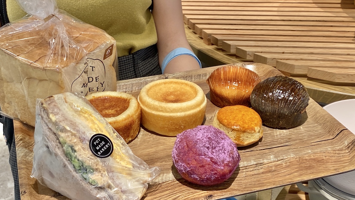 VERMICULAR POT MADE BAKERY　NEWoMan TAKANAWA（バーミキュラ ポットメイドベーカリー　ニュウマン高輪店）トレイ　パン