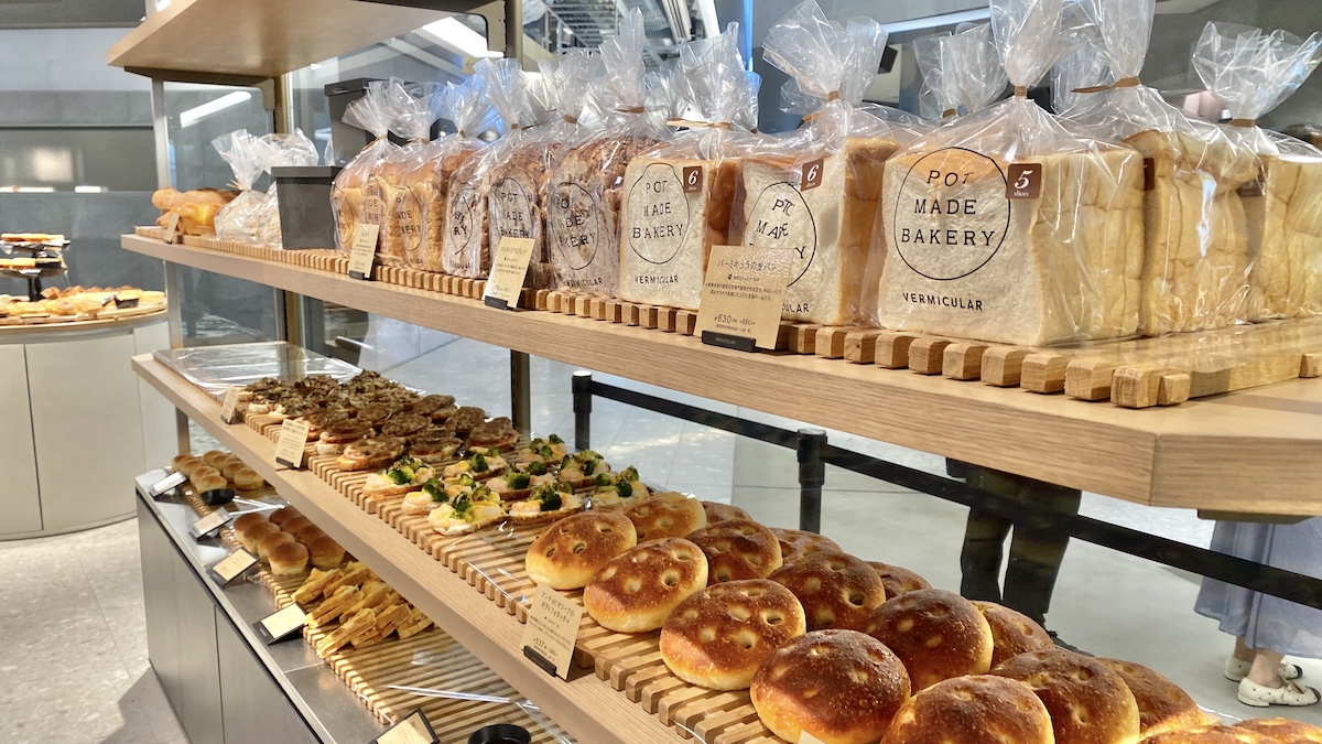 VERMICULAR POT MADE BAKERY　NEWoMan TAKANAWA（バーミキュラ ポットメイドベーカリー　ニュウマン高輪店）内観